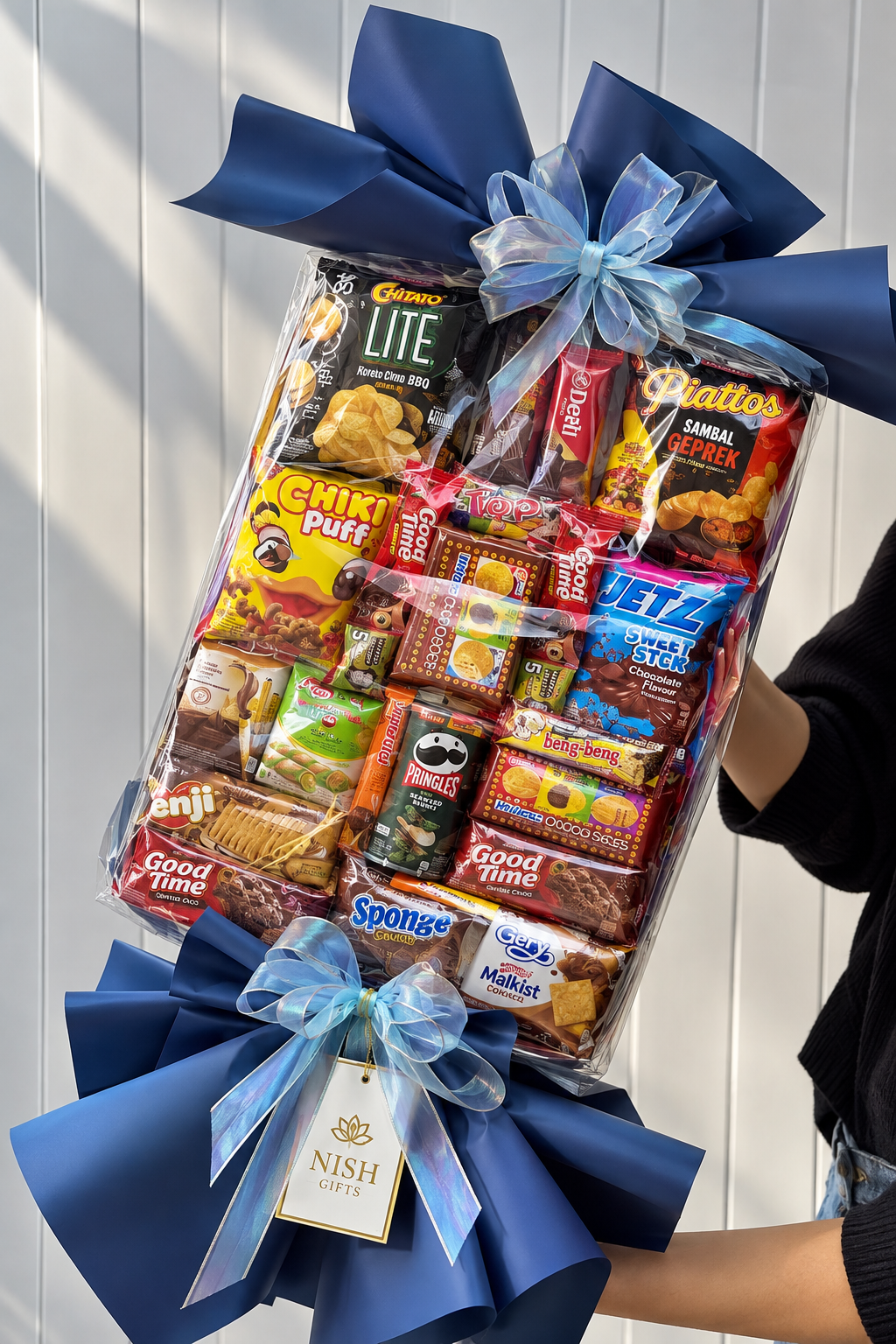 INTERNATIONAL SNACK GIFTS